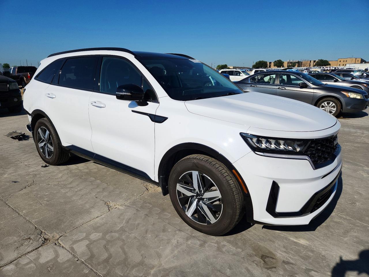 2022 KIA SORENTO S photo 10