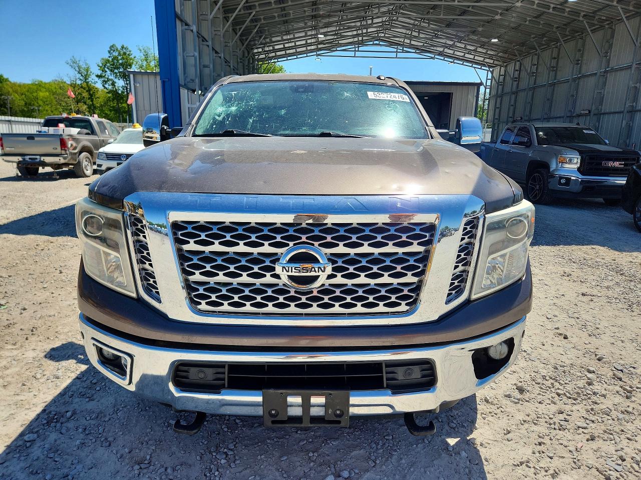 2016 NISSAN TITAN XD SL photo 9
