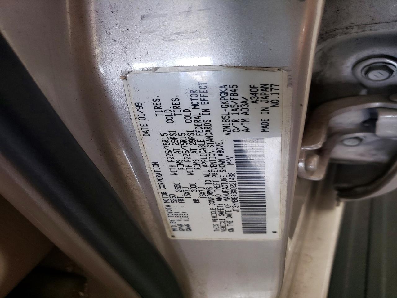 1999 TOYOTA 4RUNNER SR5 photo 13