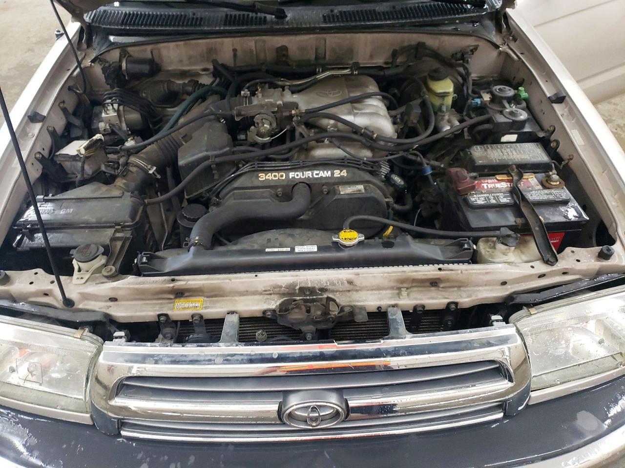 1999 TOYOTA 4RUNNER SR5 photo 12