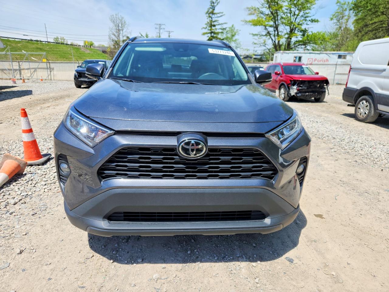 2021 TOYOTA RAV4 XLE photo 9
