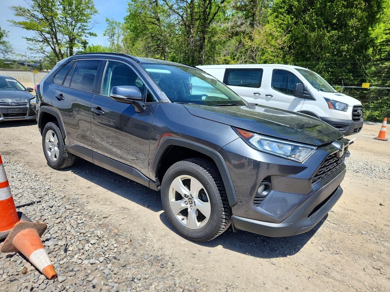 2021 TOYOTA RAV4 XLE photo 7
