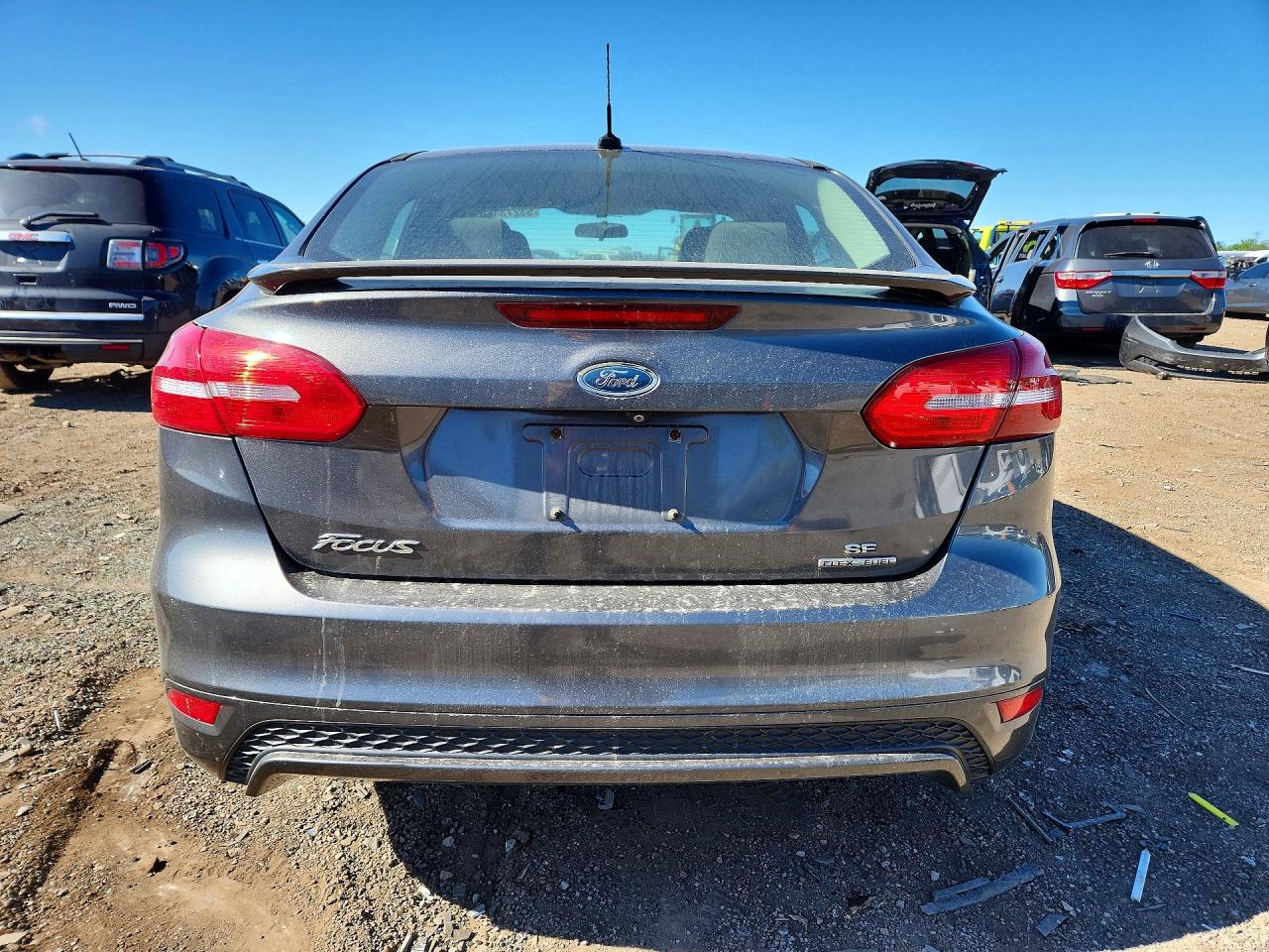 2015 FORD FOCUS SE photo 11