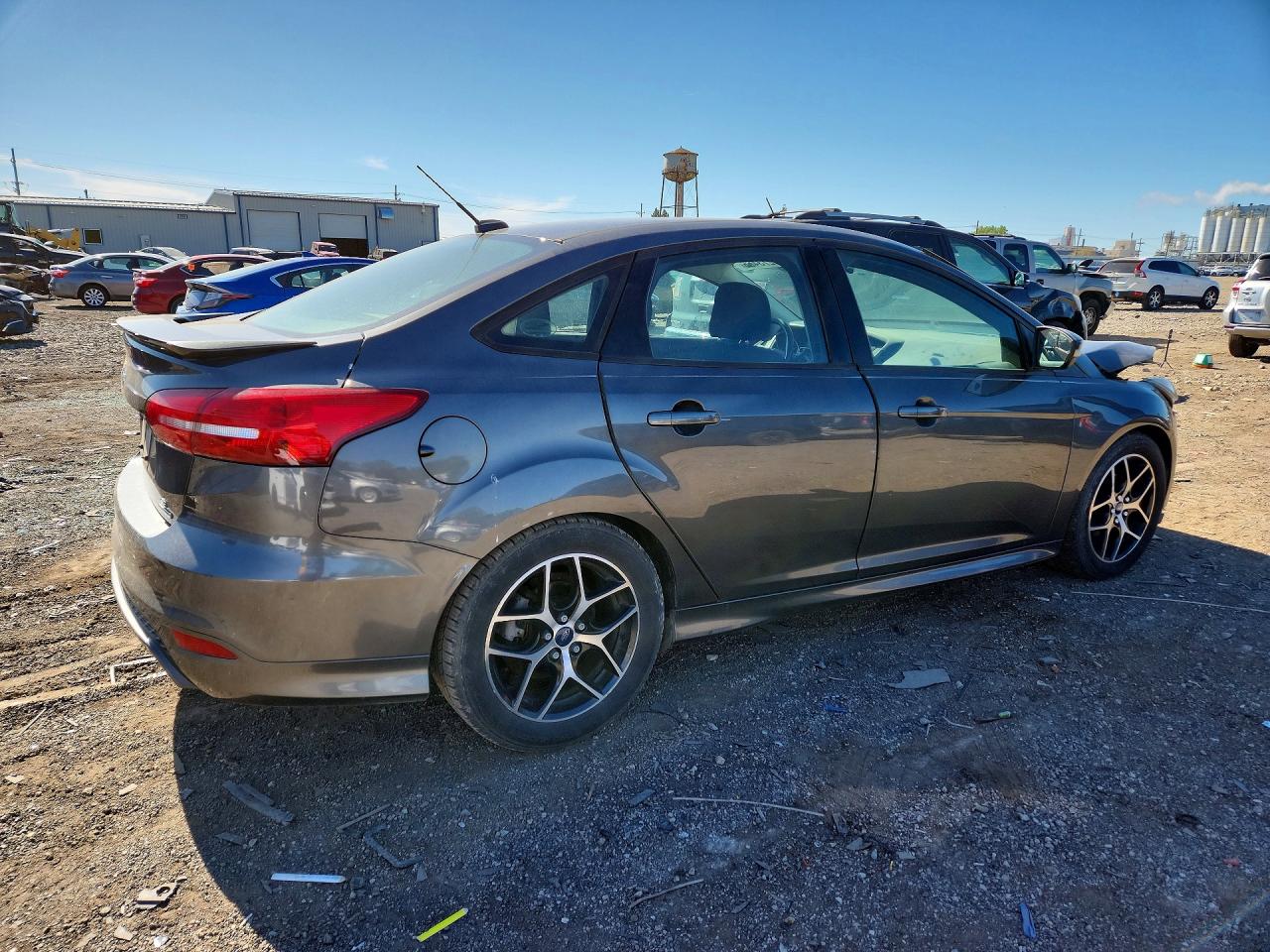2015 FORD FOCUS SE photo 5
