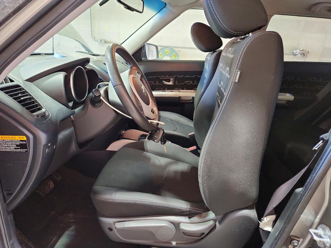 2012 KIA SOUL + photo 13