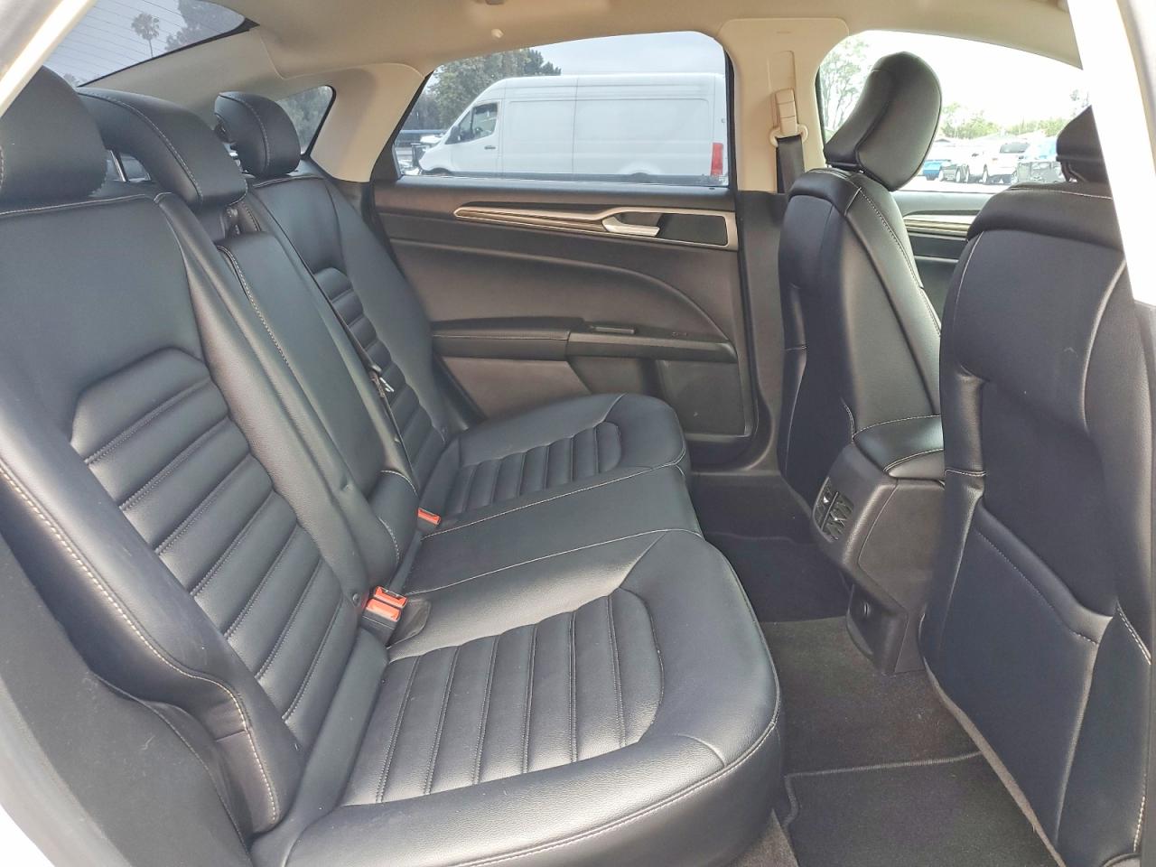 2020 FORD FUSION SEL photo 10