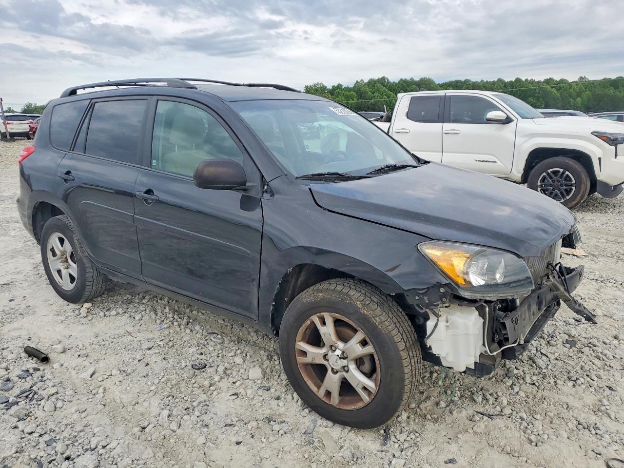 2011 TOYOTA RAV4 BASE photo 10