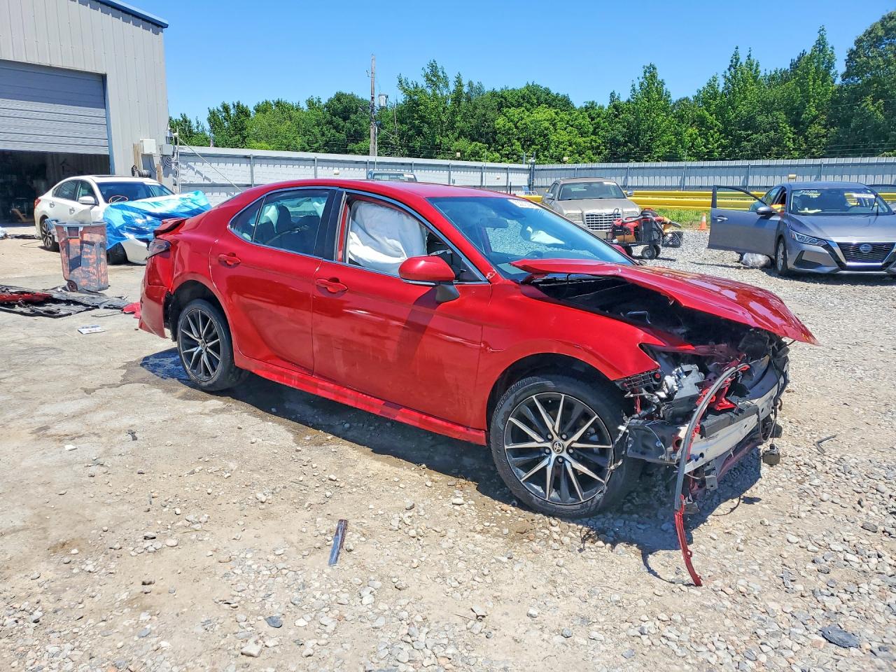 2022 TOYOTA CAMRY SE photo 7