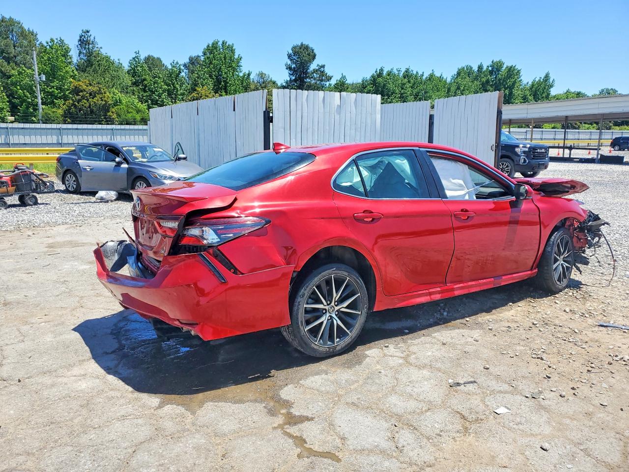 2022 TOYOTA CAMRY SE photo 5
