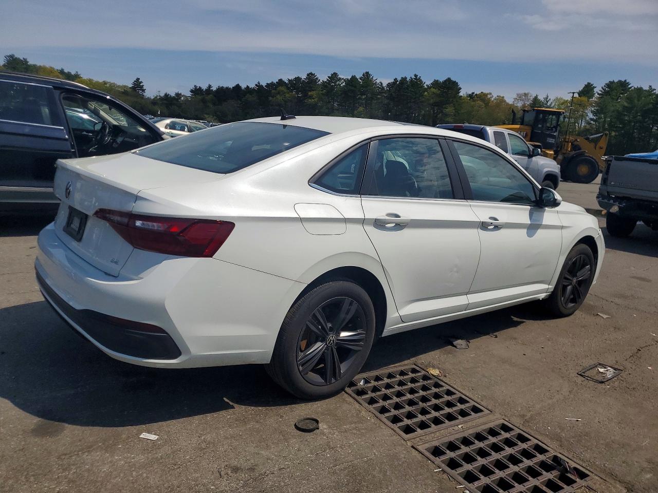 2023 VOLKSWAGEN JETTA SE photo 5