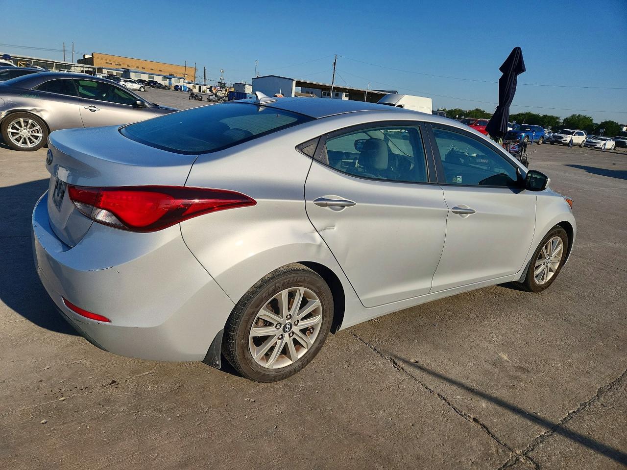 2014 HYUNDAI ELANTRA SE photo 5