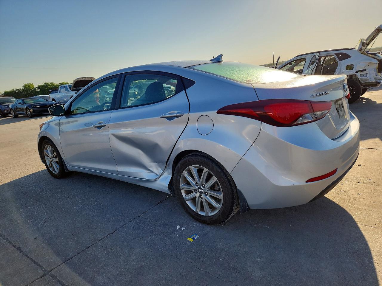2014 HYUNDAI ELANTRA SE photo 3