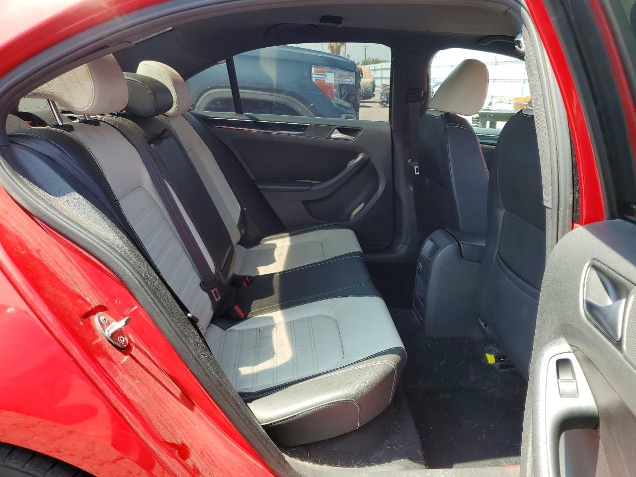 2015 VOLKSWAGEN JETTA SE photo 28