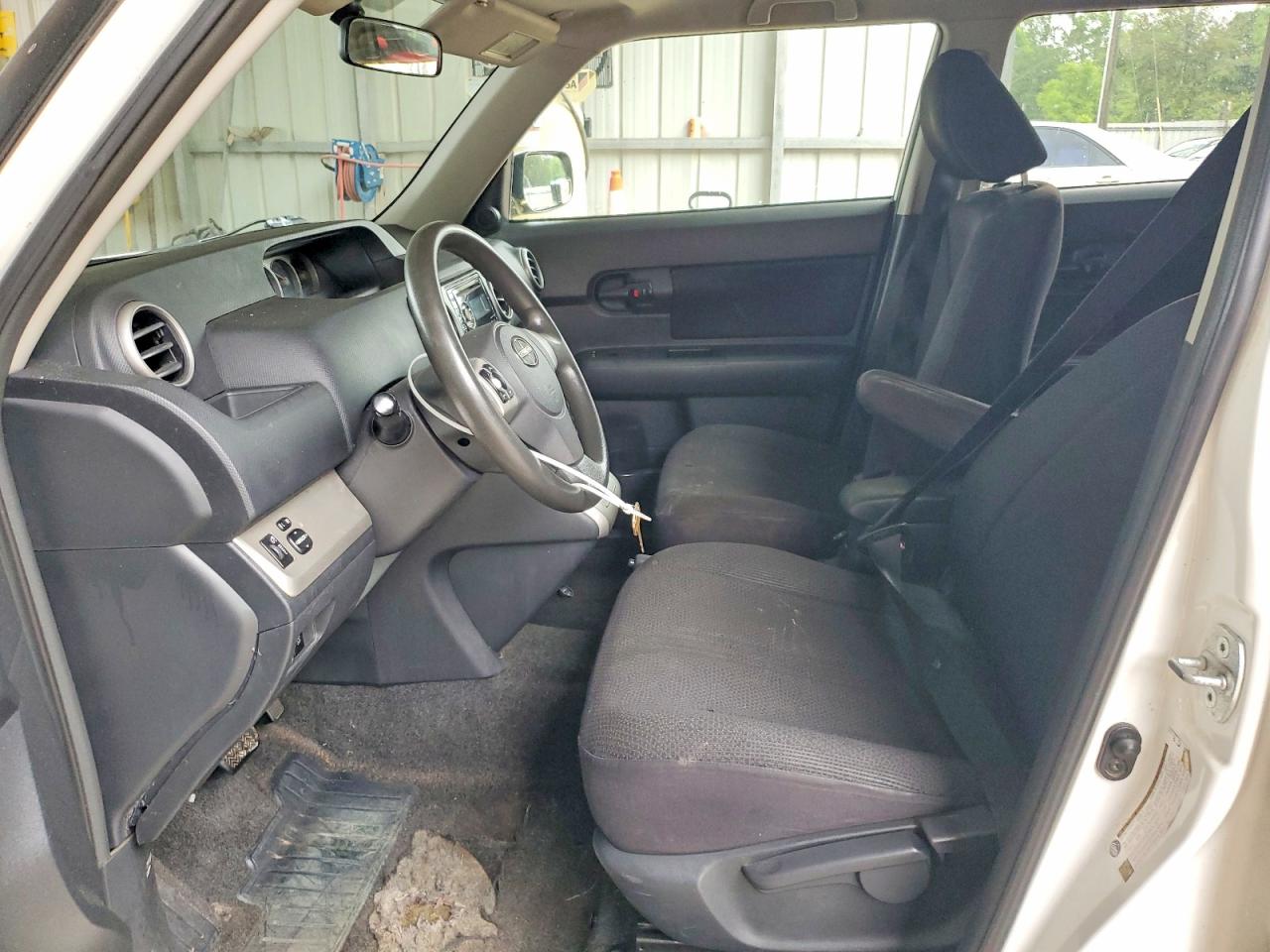 2008 TOYOTA SCION XB photo 13