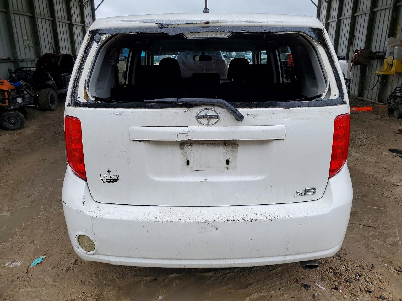 2008 TOYOTA SCION XB photo 11
