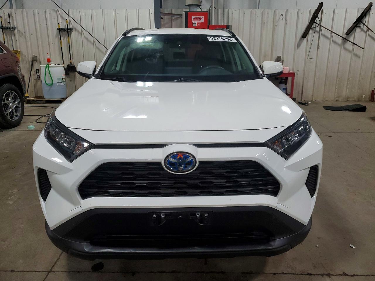 2019 TOYOTA RAV4 LE photo 9