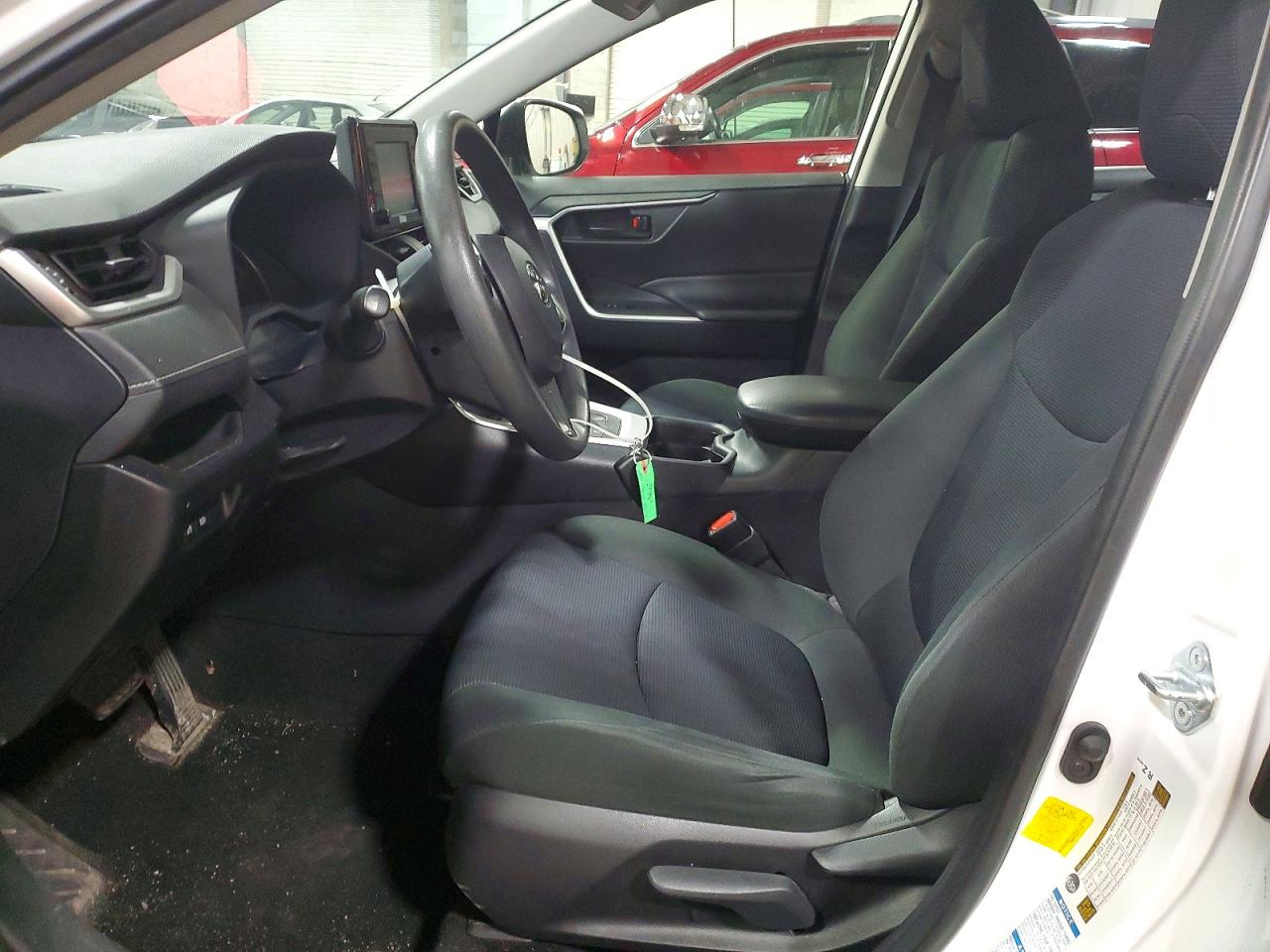 2019 TOYOTA RAV4 LE photo 13