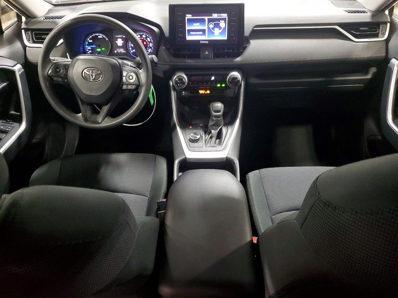 2019 TOYOTA RAV4 LE photo 15