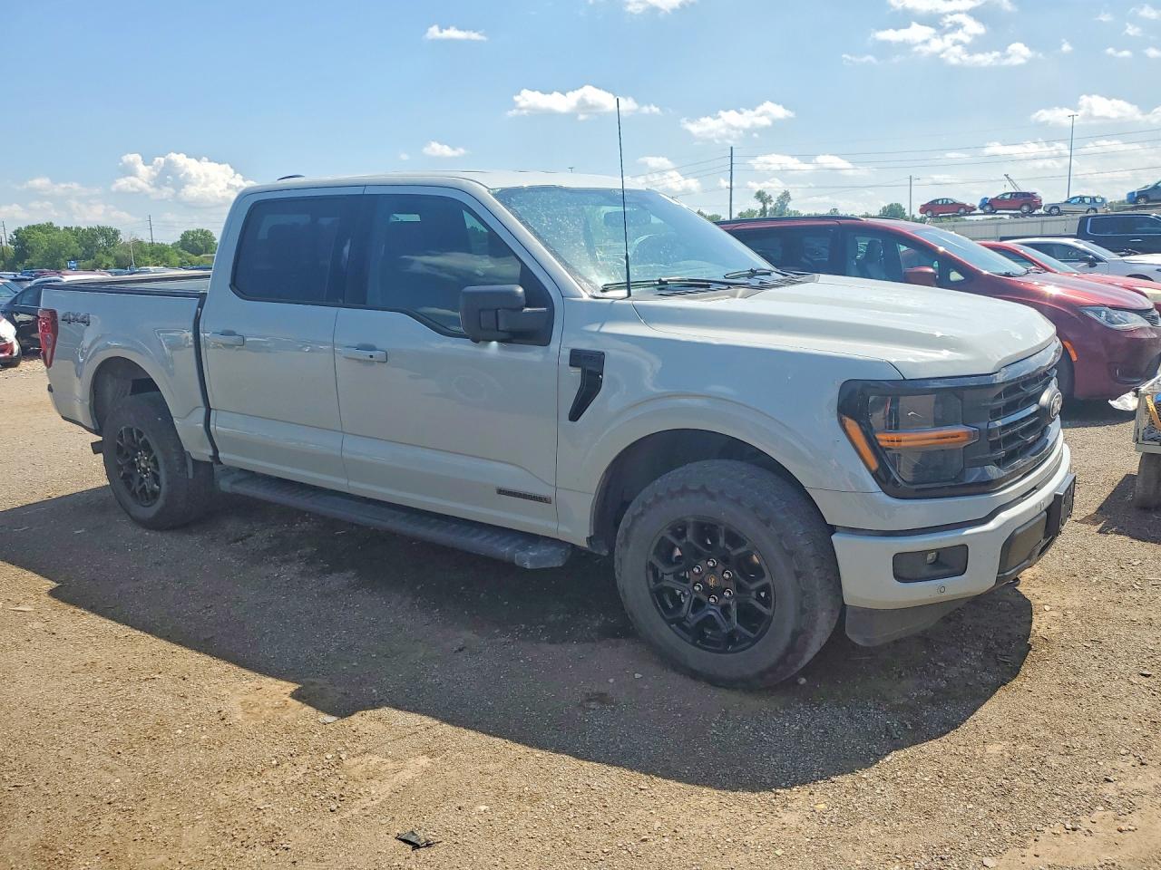 2024 FORD F150 XLT photo 10
