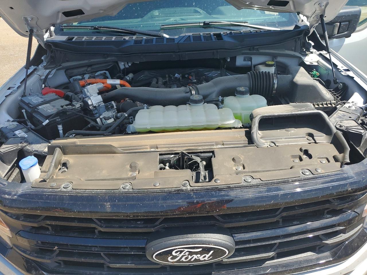 2024 FORD F150 XLT photo 31