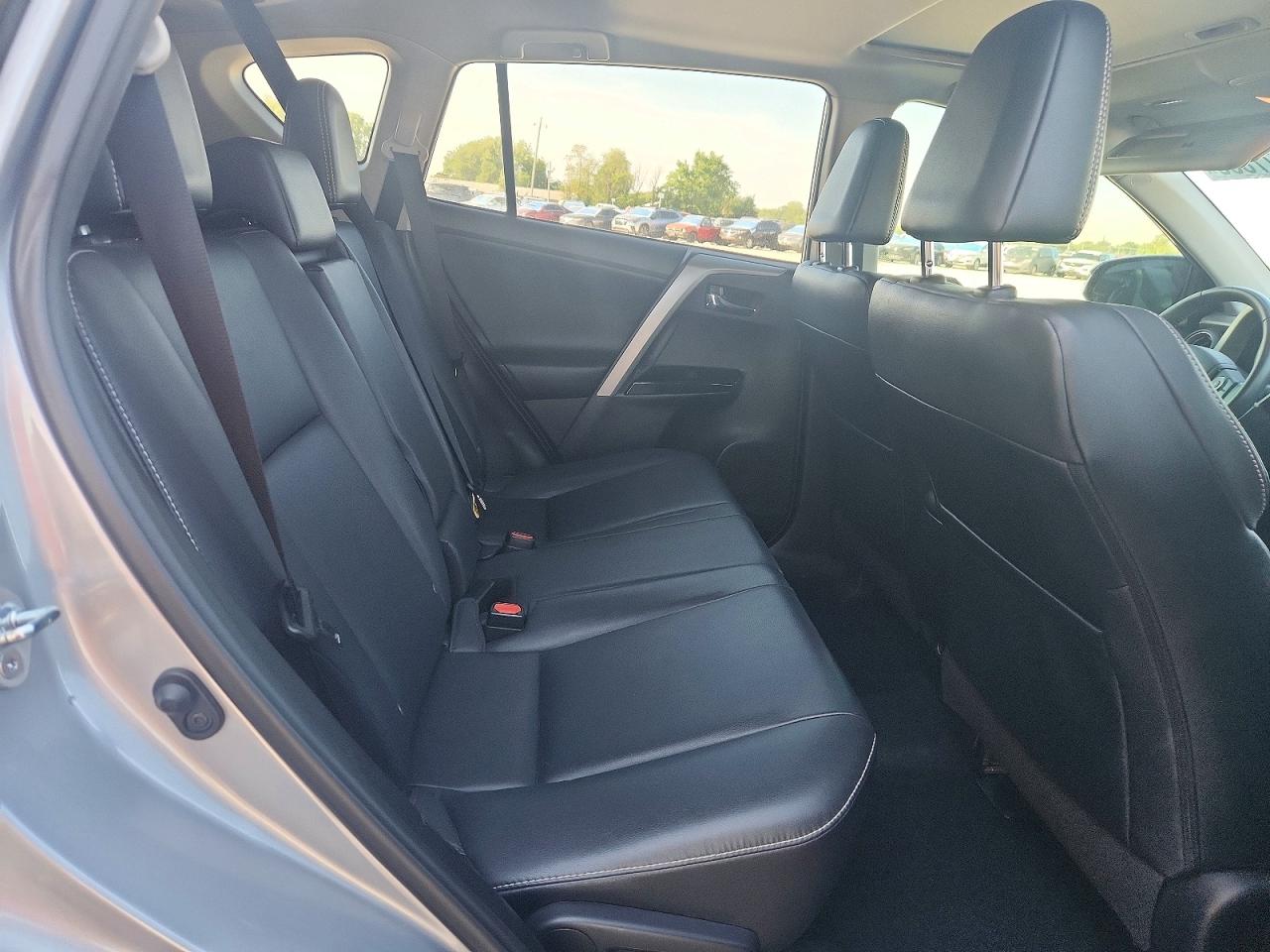 2017 TOYOTA RAV4 LIMITED photo 21