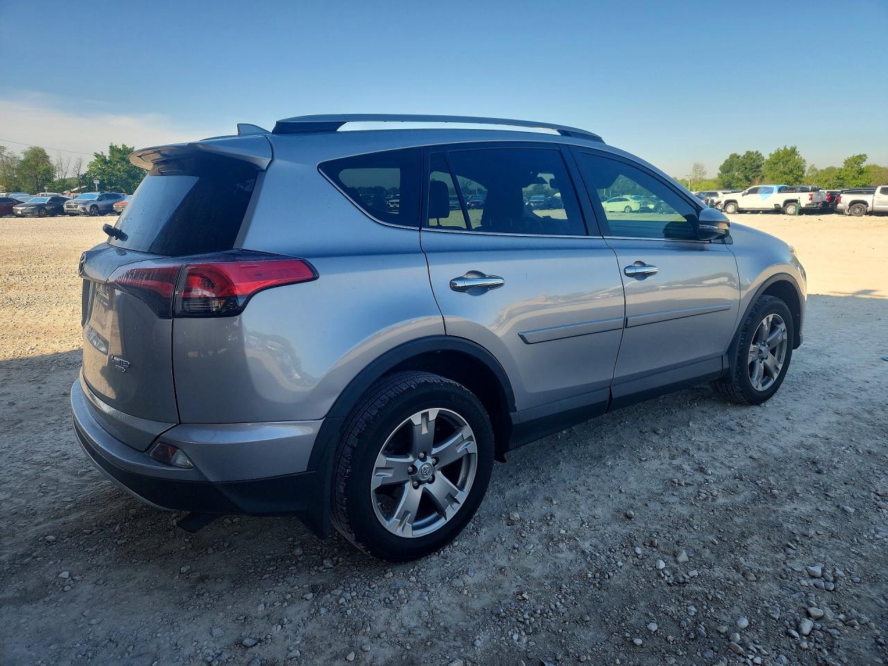 2017 TOYOTA RAV4 LIMITED photo 5