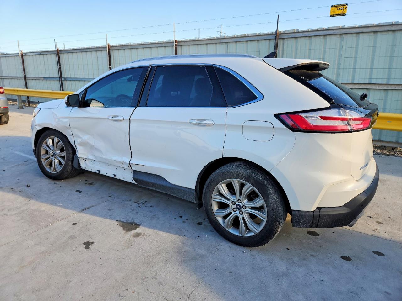 2020 FORD EDGE TITANIUM photo 2