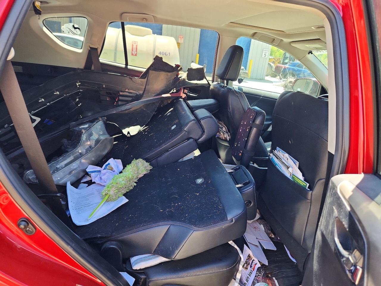 2015 TOYOTA RAV4 LIMITED photo 31