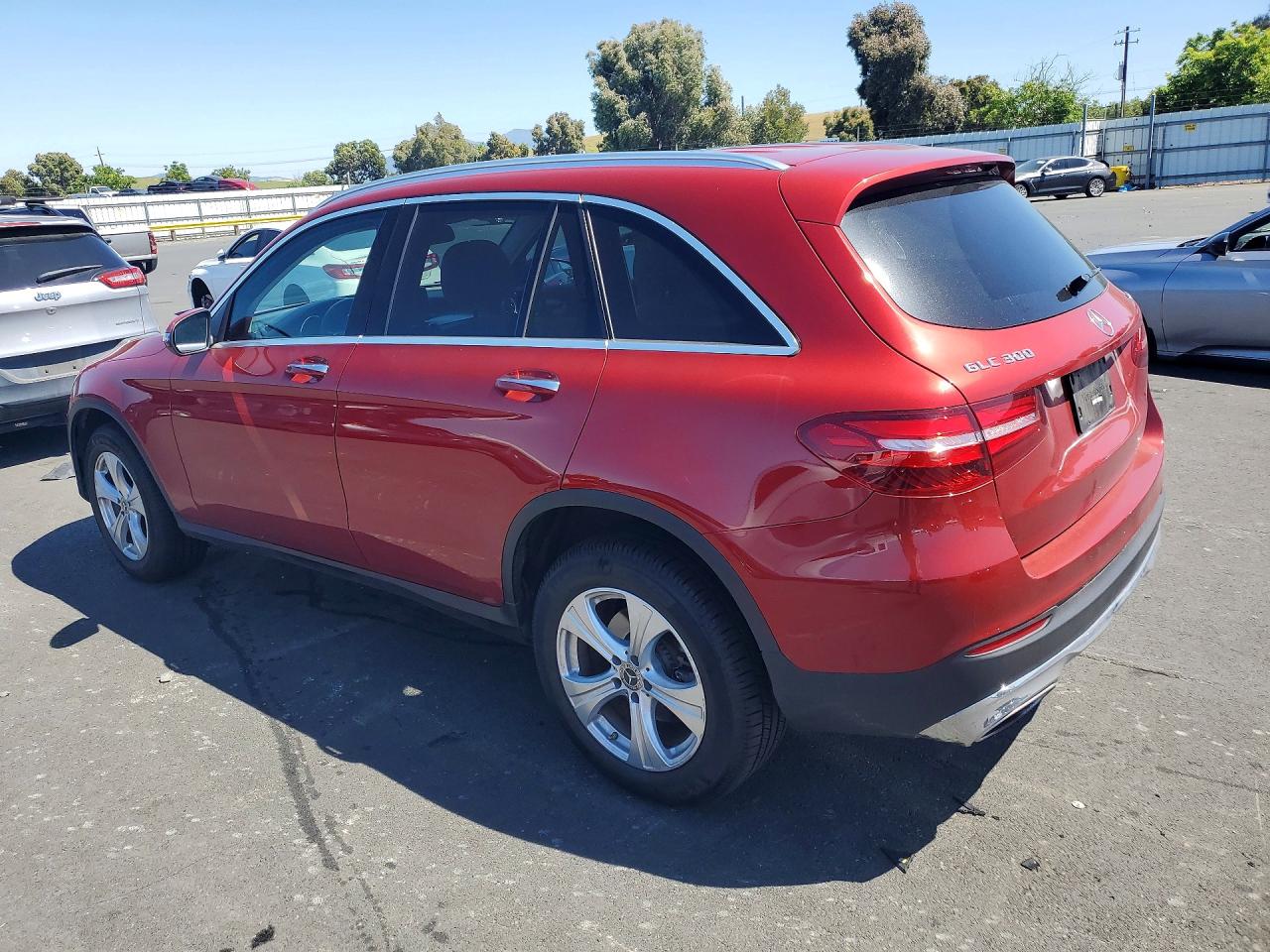2018 MERCEDES-BENZ GLC 300 4MATIC photo 3