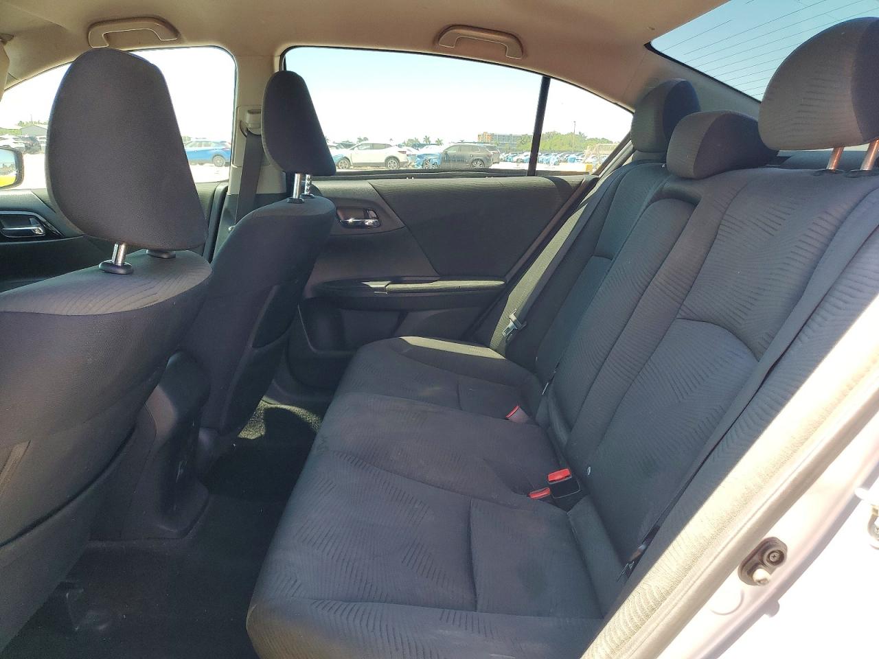 2017 HONDA ACCORD LX photo 19