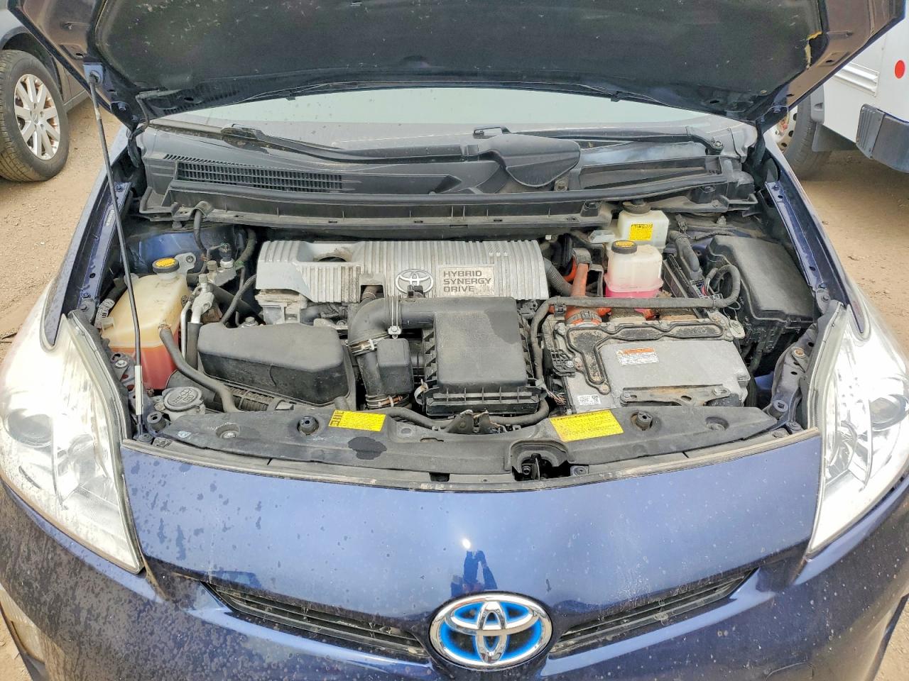 2012 TOYOTA PRIUS THREE photo 11