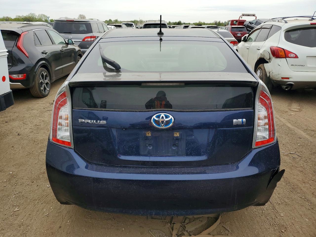 2012 TOYOTA PRIUS THREE photo 6