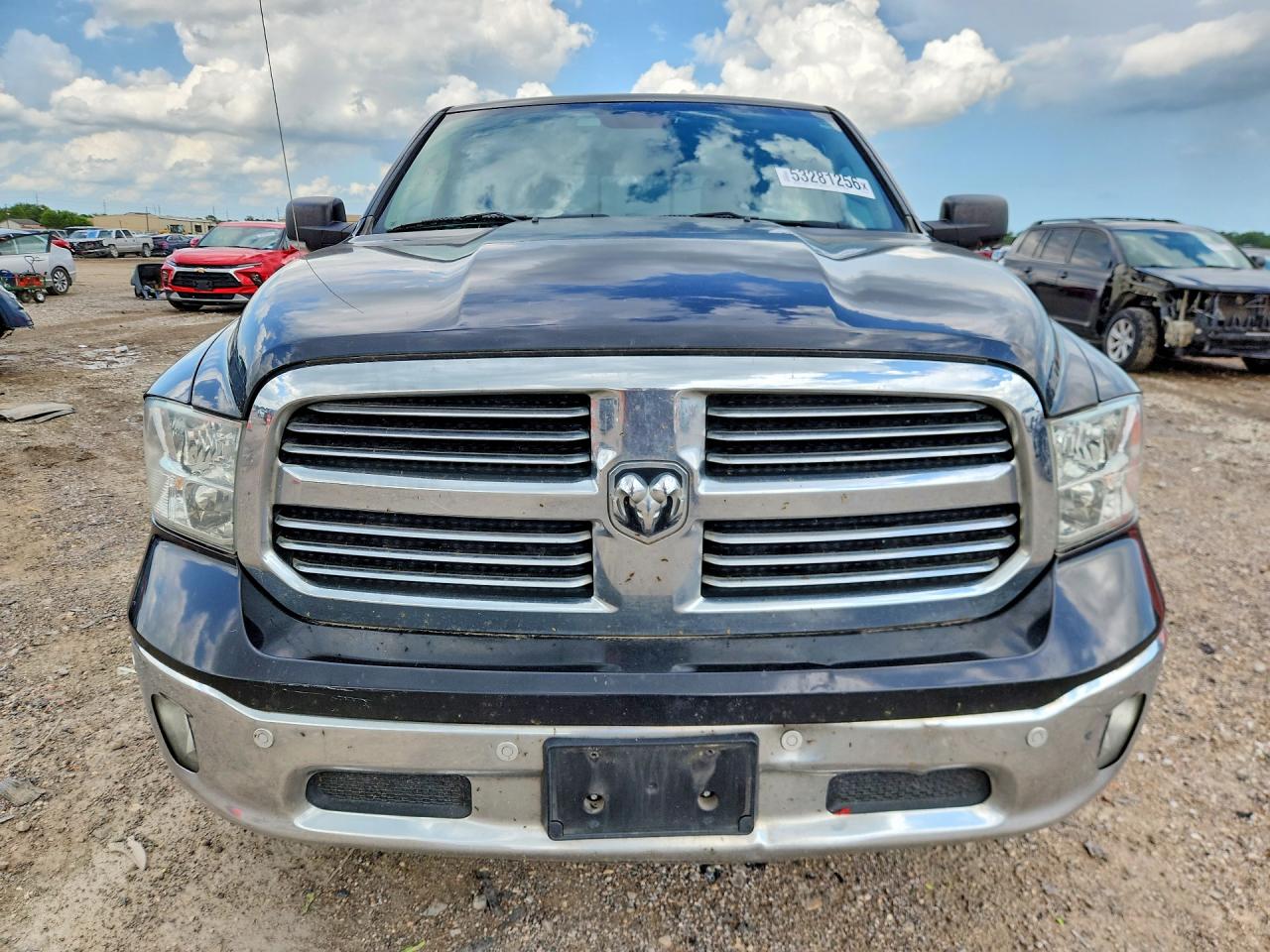 2016 RAM 1500 SLT photo 13