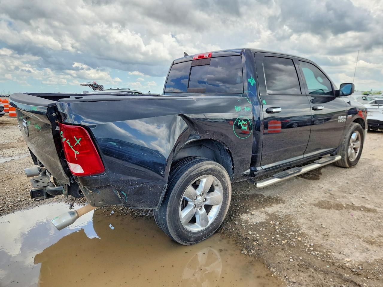 2016 RAM 1500 SLT photo 7