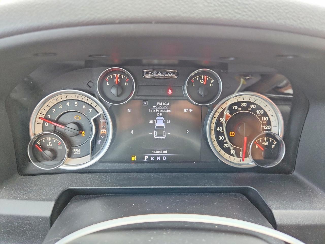 2016 RAM 1500 SLT photo 25