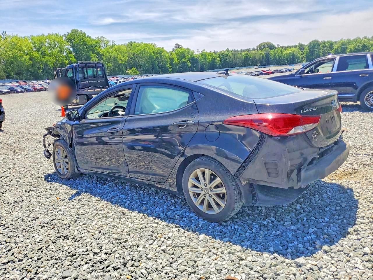 2016 HYUNDAI ELANTRA SE photo 4