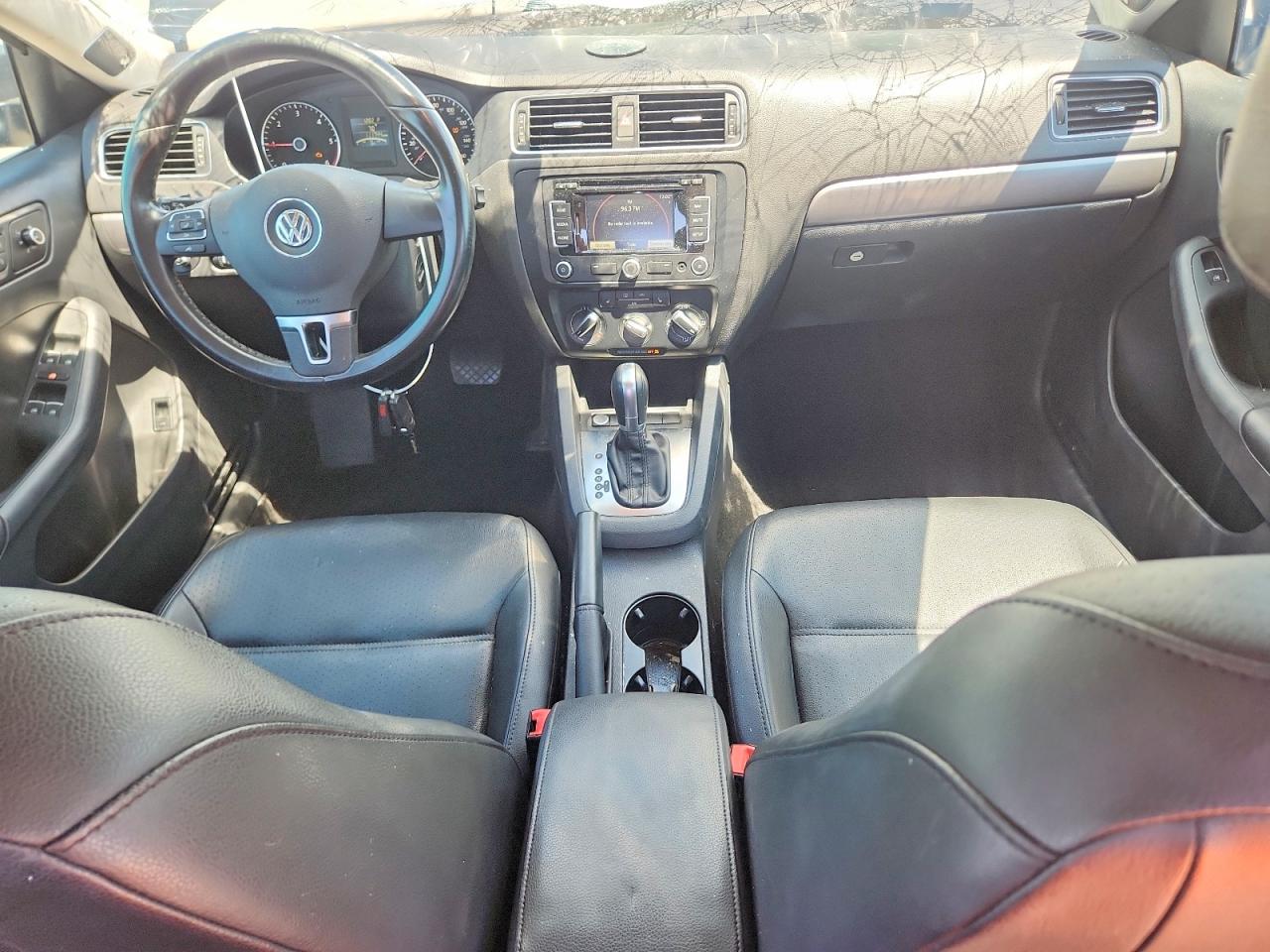 2014 VOLKSWAGEN JETTA TDI photo 22