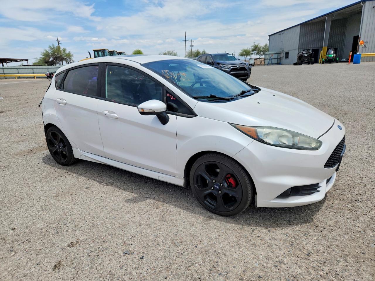2016 FORD FIESTA ST photo 4