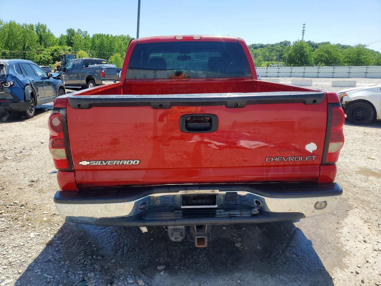 2004 CHEVROLET SILVERADO C1500 photo 11