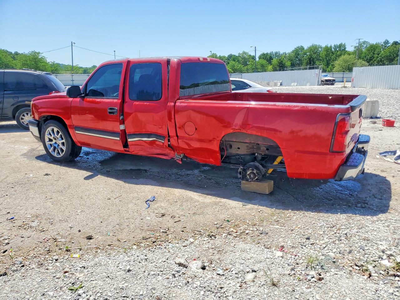 2004 CHEVROLET SILVERADO C1500 photo 3