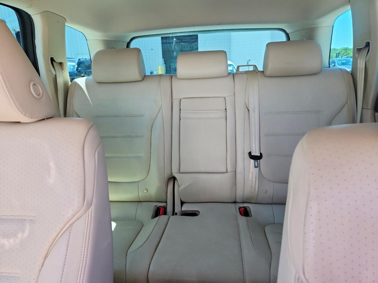 2012 VOLKSWAGEN TOUAREG V6 TDI photo 19