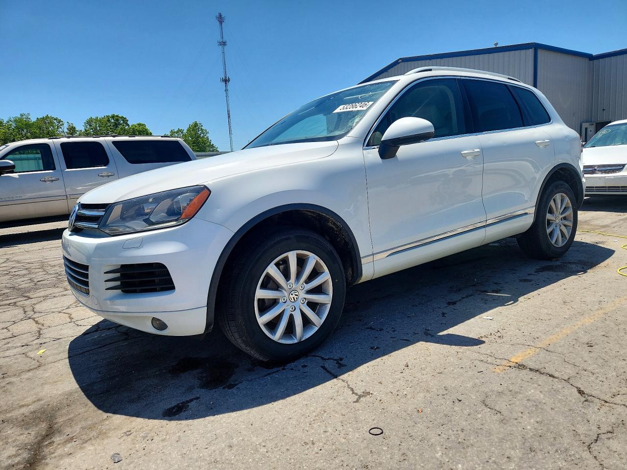2012 VOLKSWAGEN TOUAREG V6 TDI — HAIL damage — photo 1