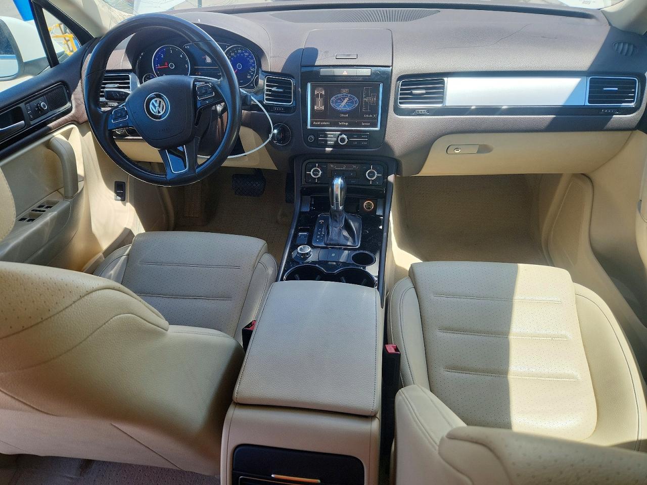 2012 VOLKSWAGEN TOUAREG V6 TDI photo 15