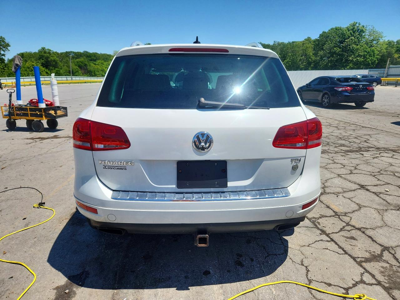 2012 VOLKSWAGEN TOUAREG V6 TDI photo 11