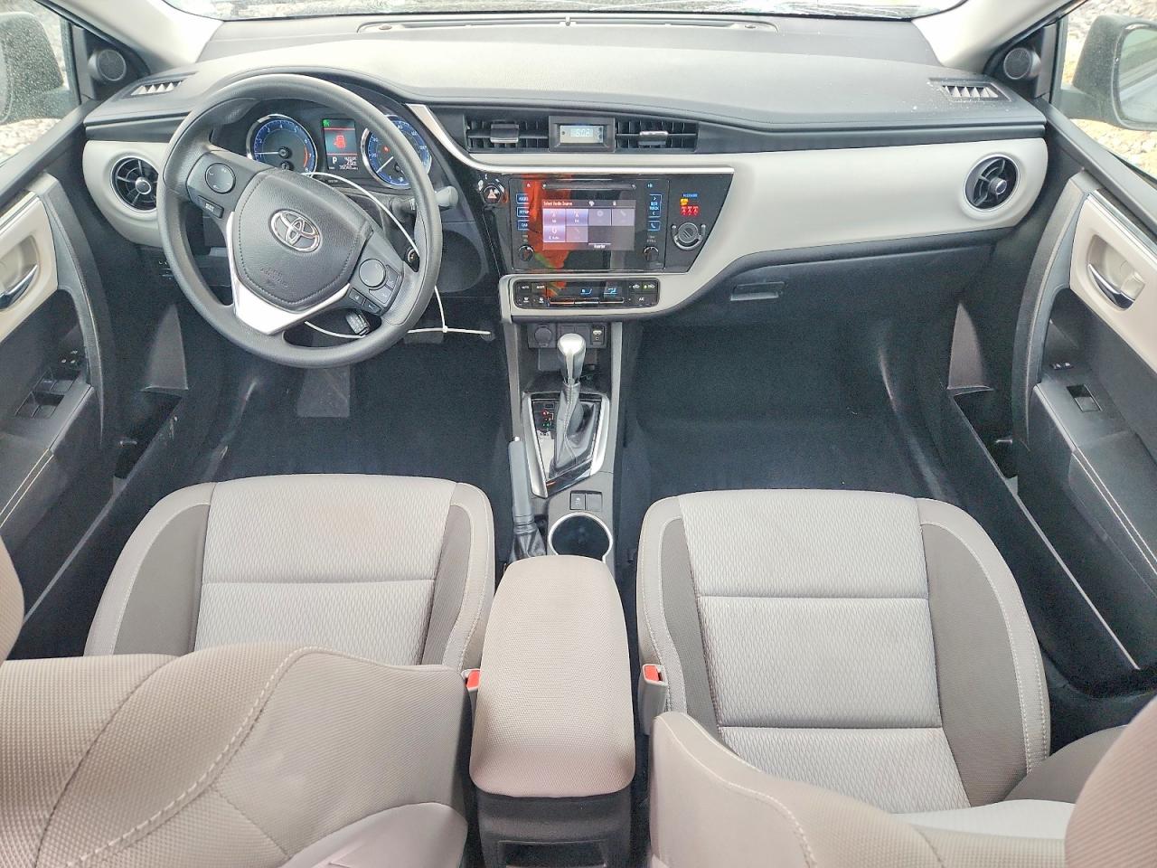 2018 TOYOTA COROLLA LE photo 22