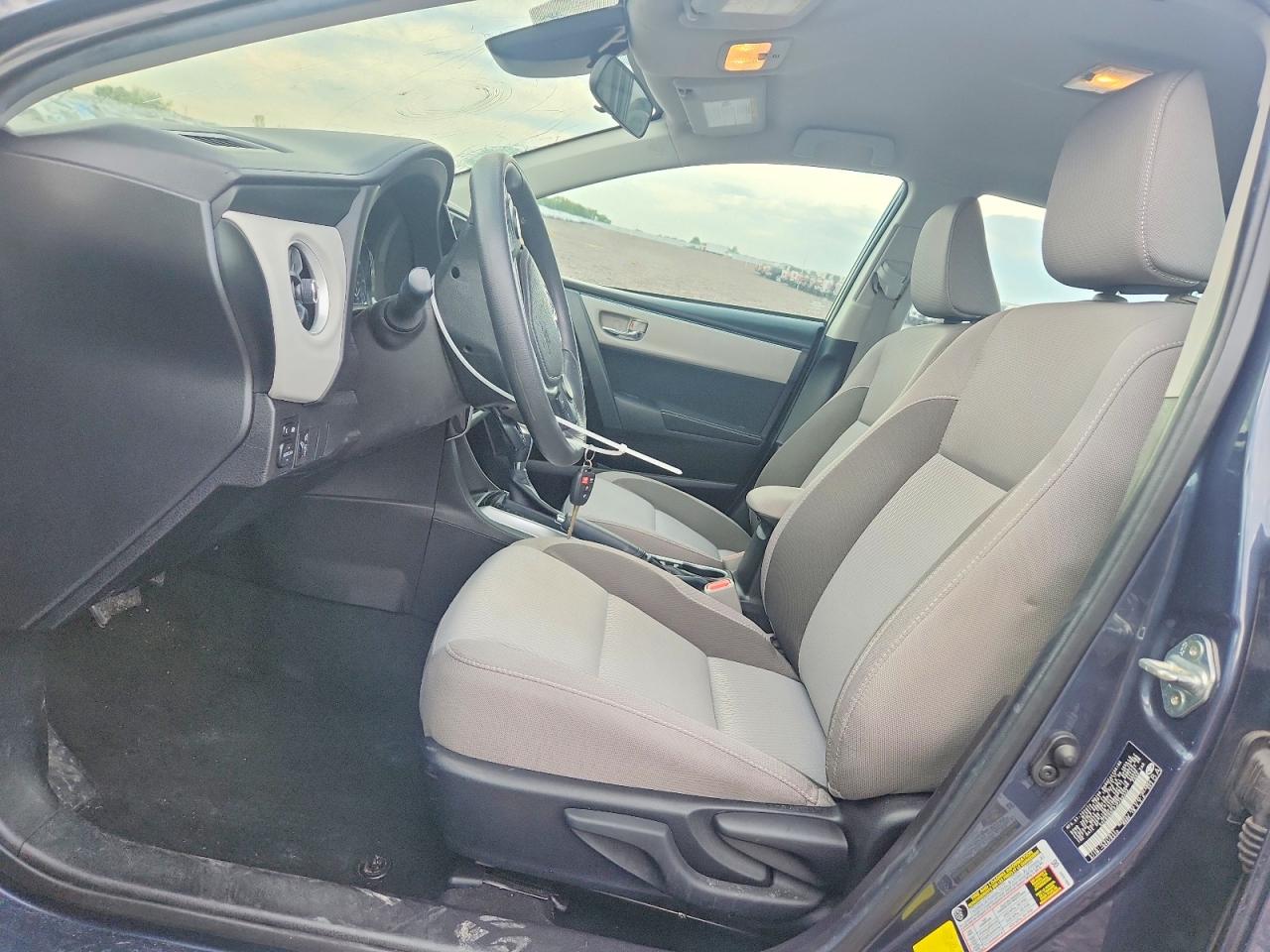 2018 TOYOTA COROLLA LE photo 19