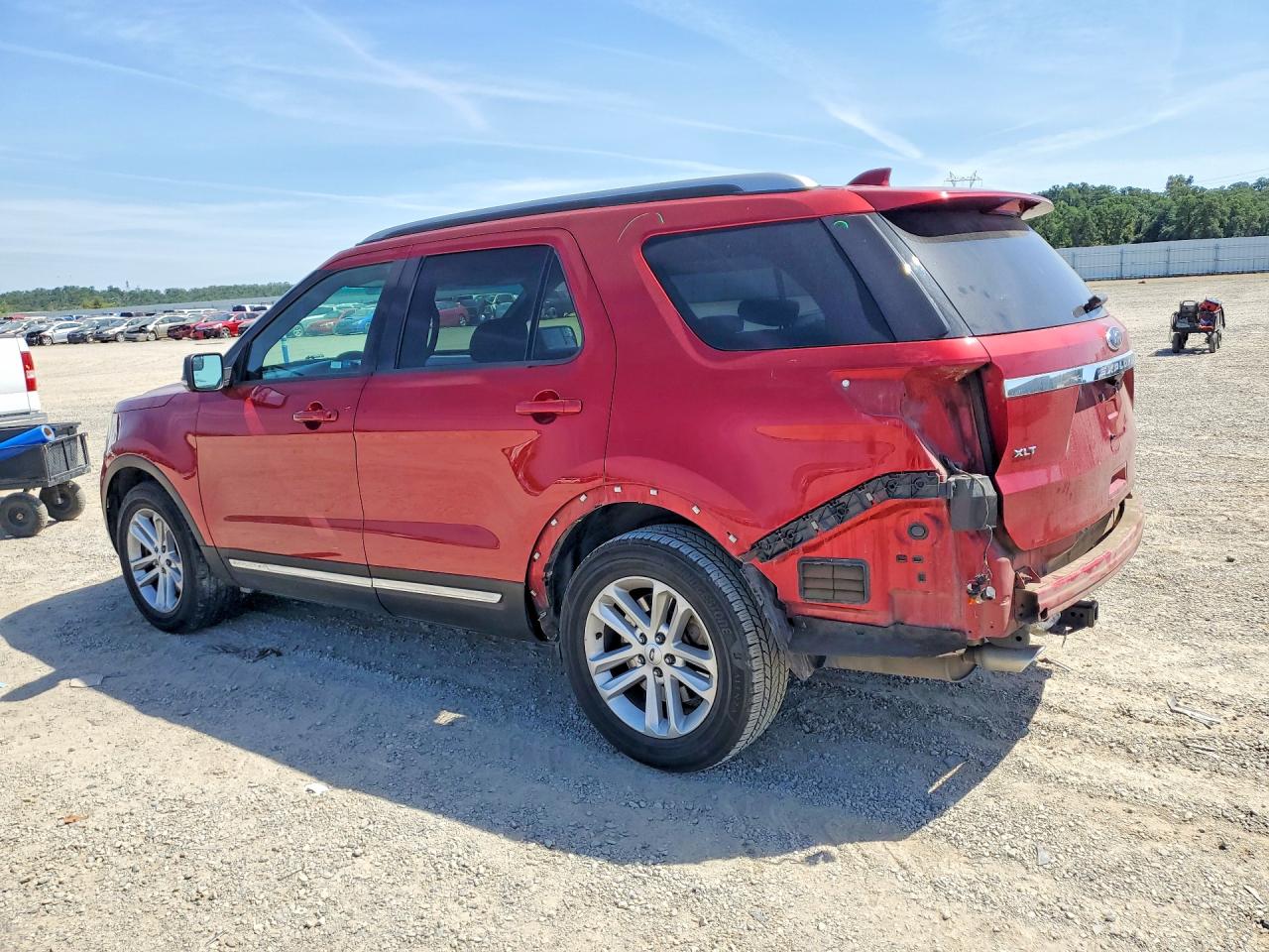 2016 FORD EXPLORER XLT photo 3