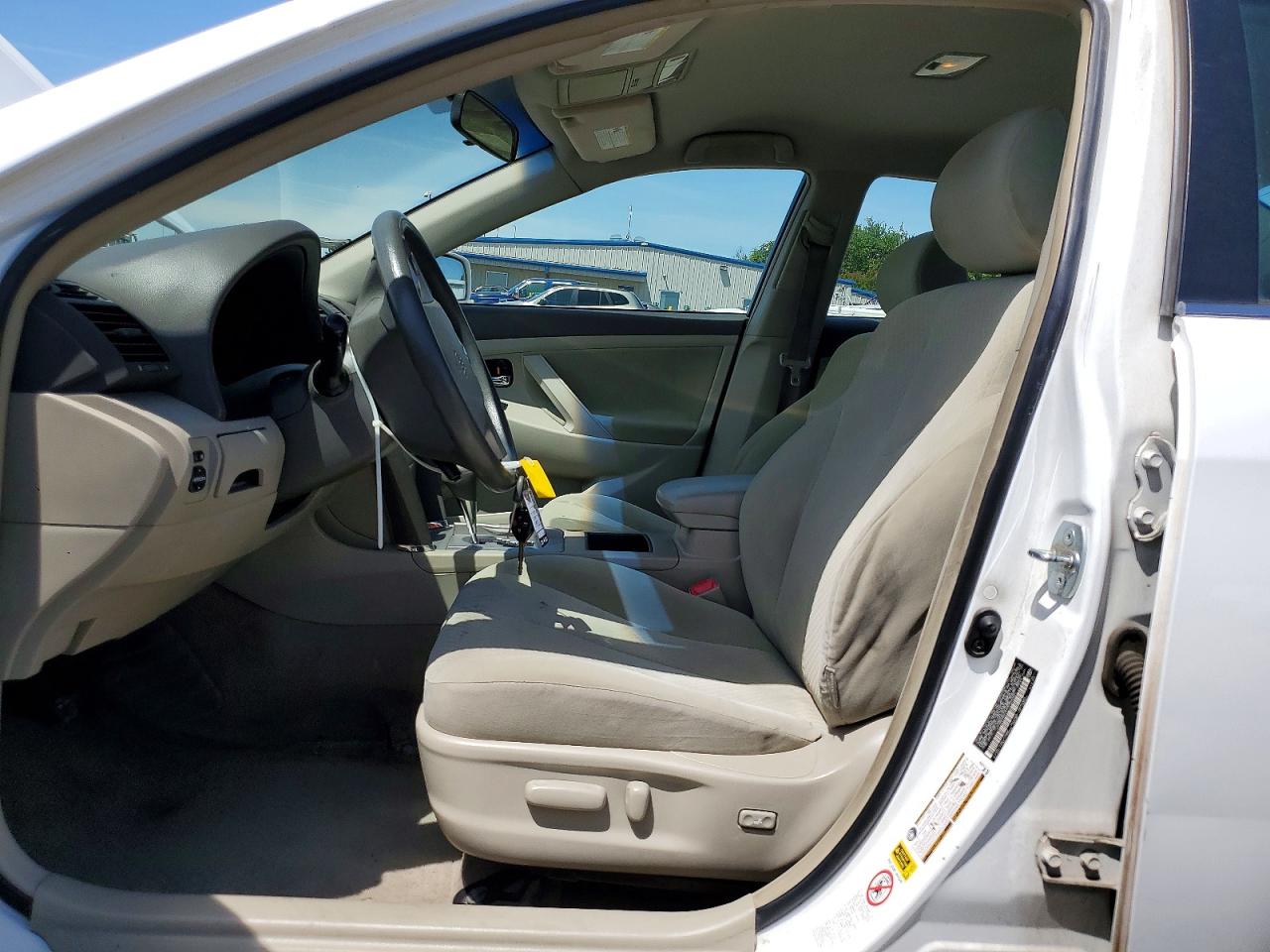 2007 TOYOTA CAMRY LE photo 13