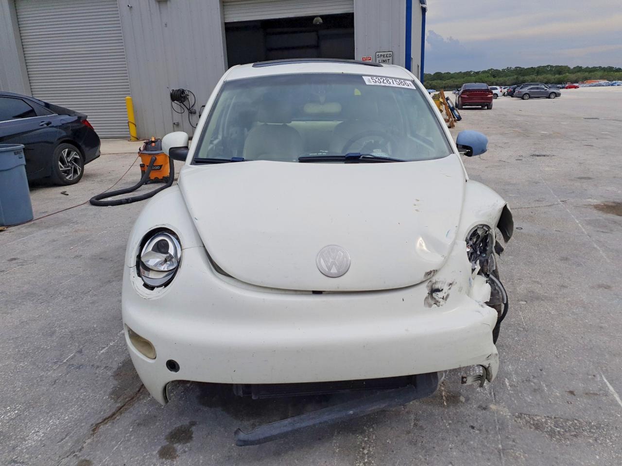 2005 VOLKSWAGEN NEW BEETLE GLS photo 13