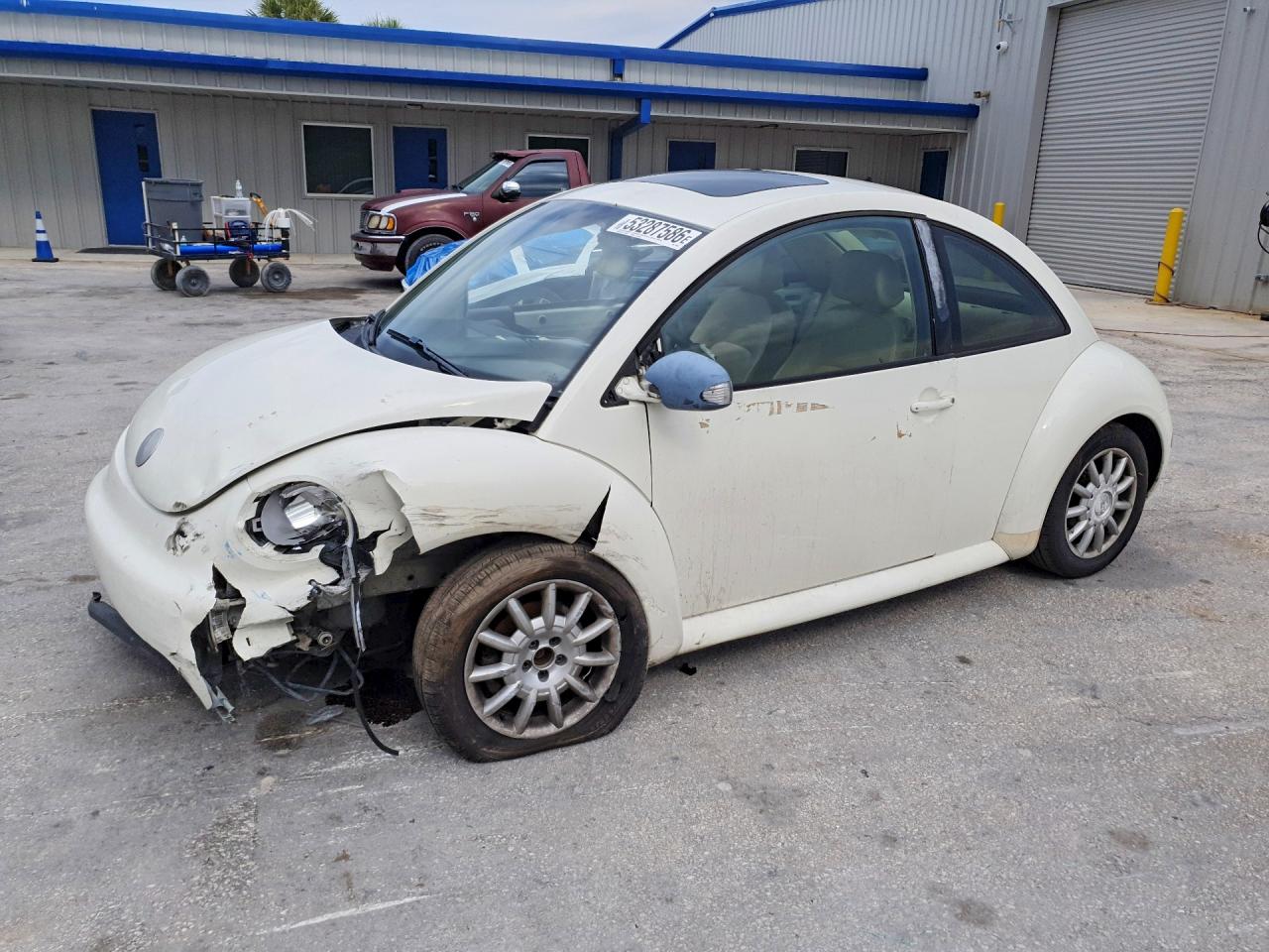 2005 VOLKSWAGEN NEW BEETLE